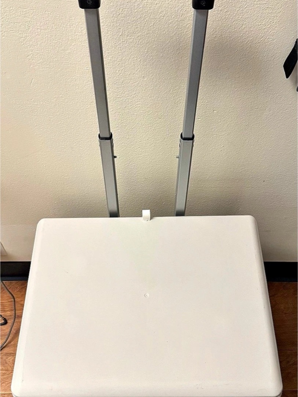 Collapsible Wheeled Crate with Lid White